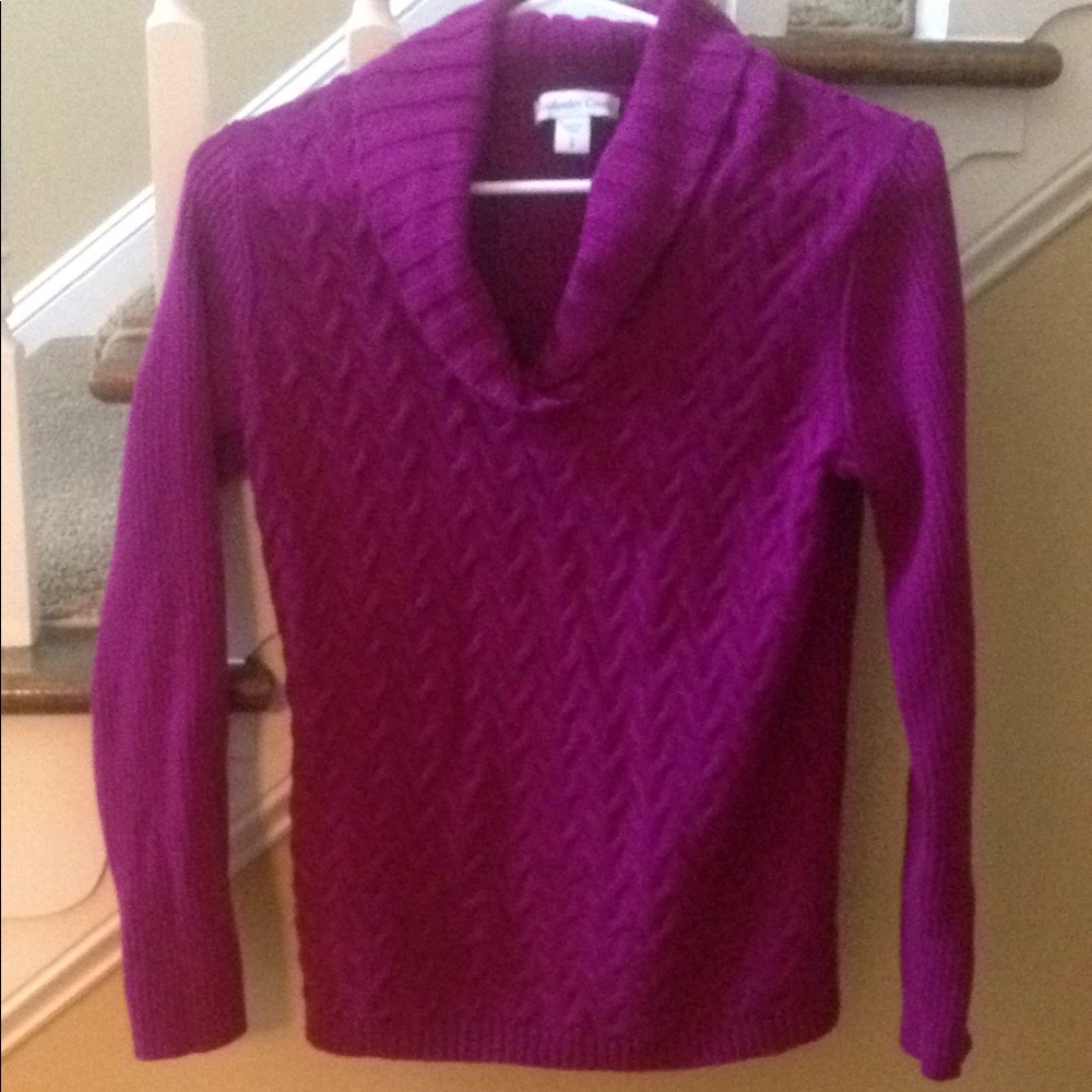 Women's Coldwater sweater, size S